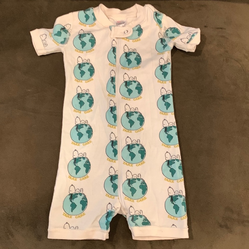 Hanna Andersson Peanuts shortie sleeper